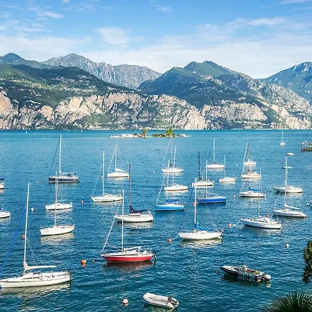 The Window On The * Assenza di Brenzone