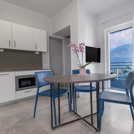 Apartman The Window On The *